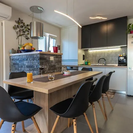 Apartment Roman *